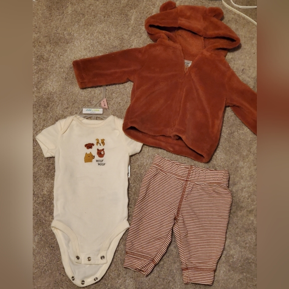 Baby Outfit - Picture 3 of 7